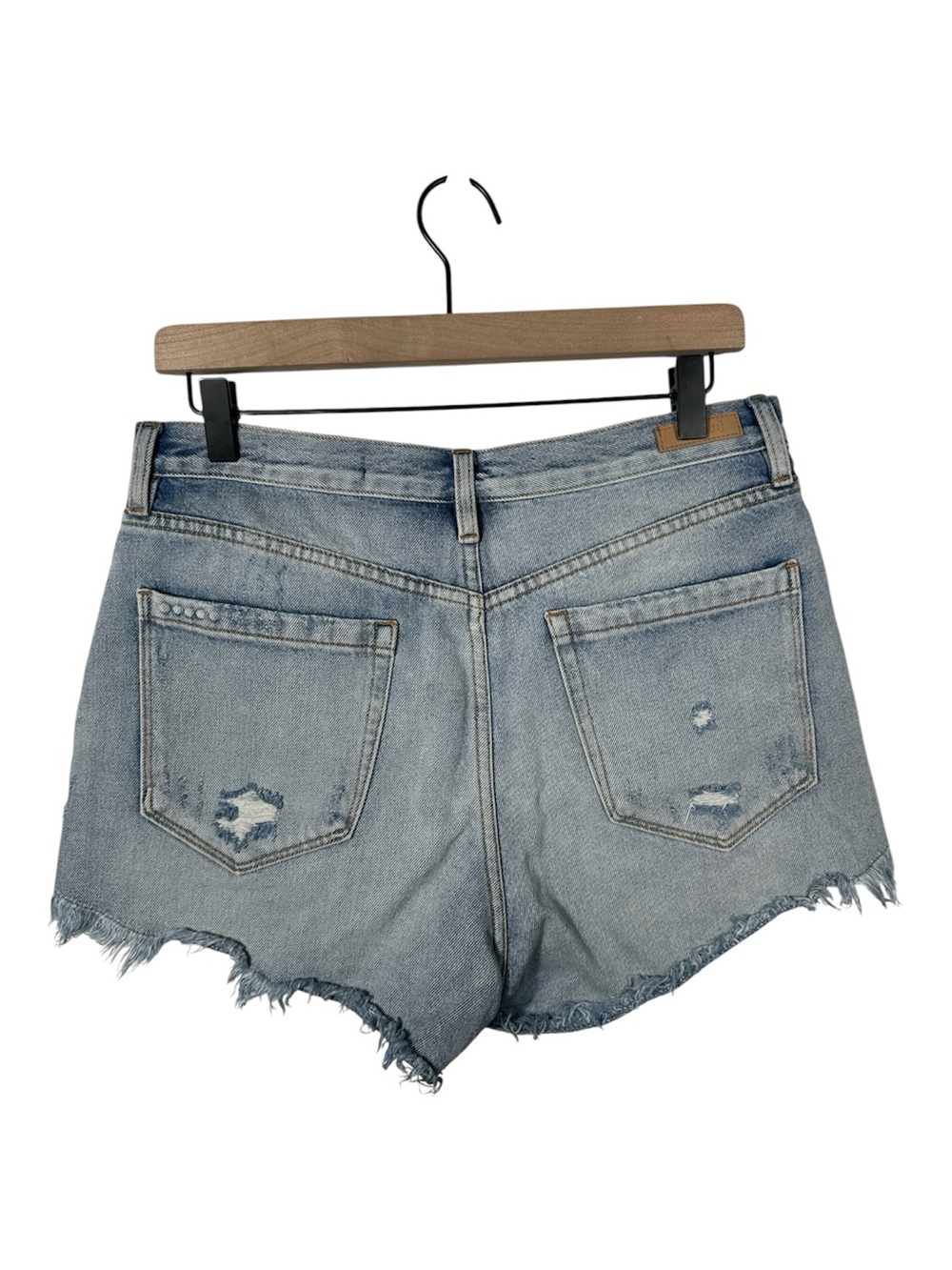 BLANKNYC Distressed Denim Cutoff Shorts Women’s Size 29 Light Wash Raw Hem - Picture 4 of 9